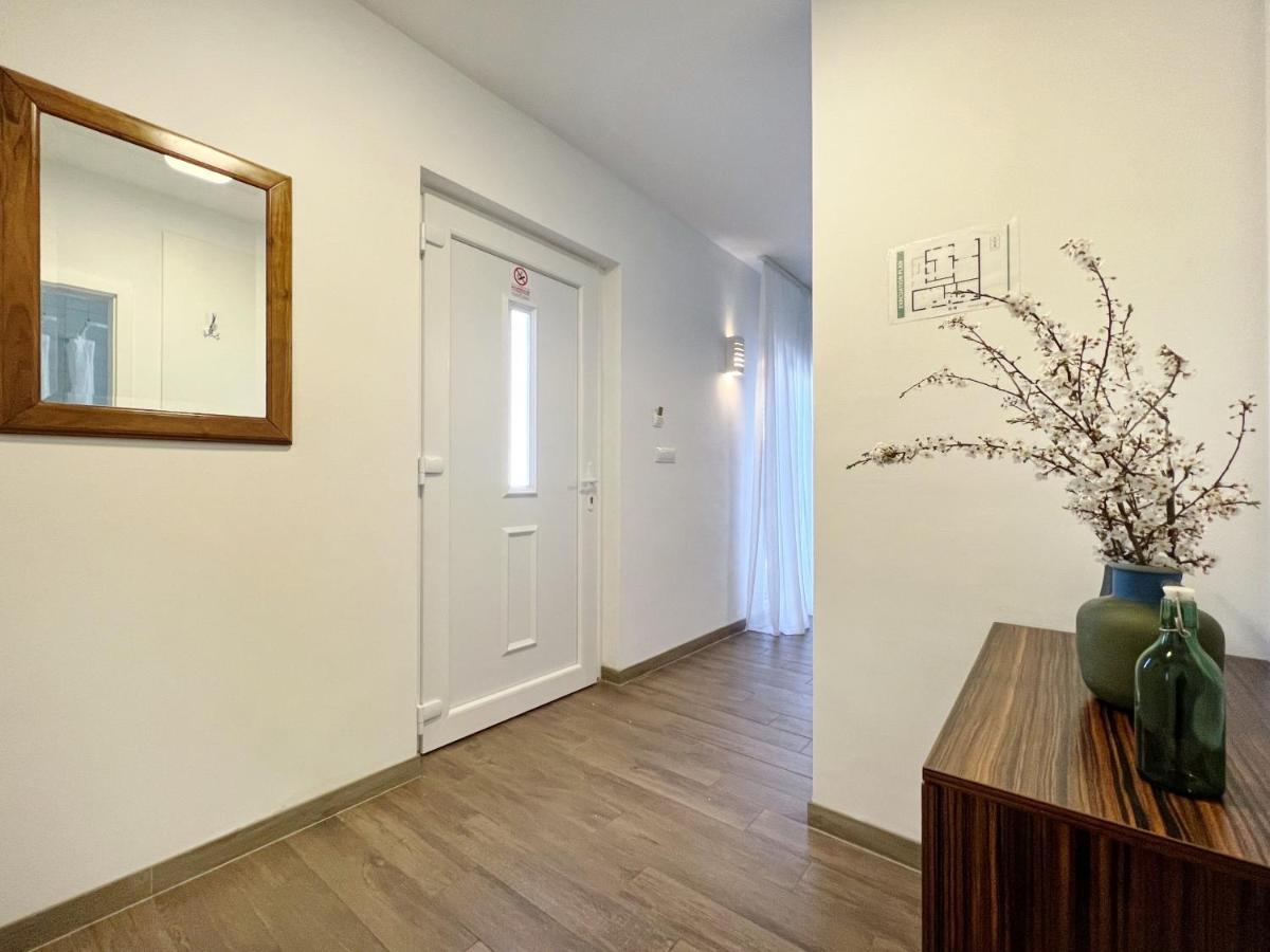 Novigrad Istria Apartments Teodora Maria מראה חיצוני תמונה