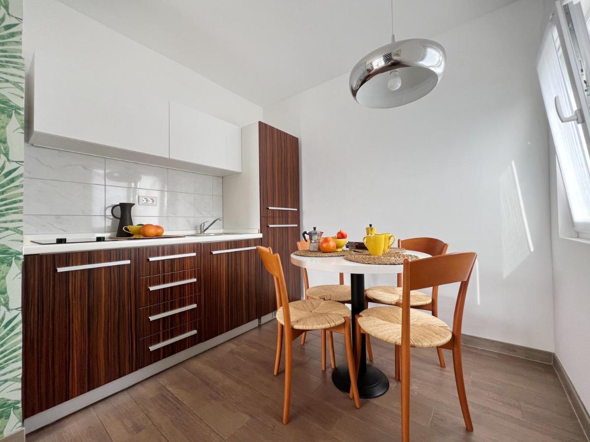 Novigrad Istria Apartments Teodora Maria מראה חיצוני תמונה