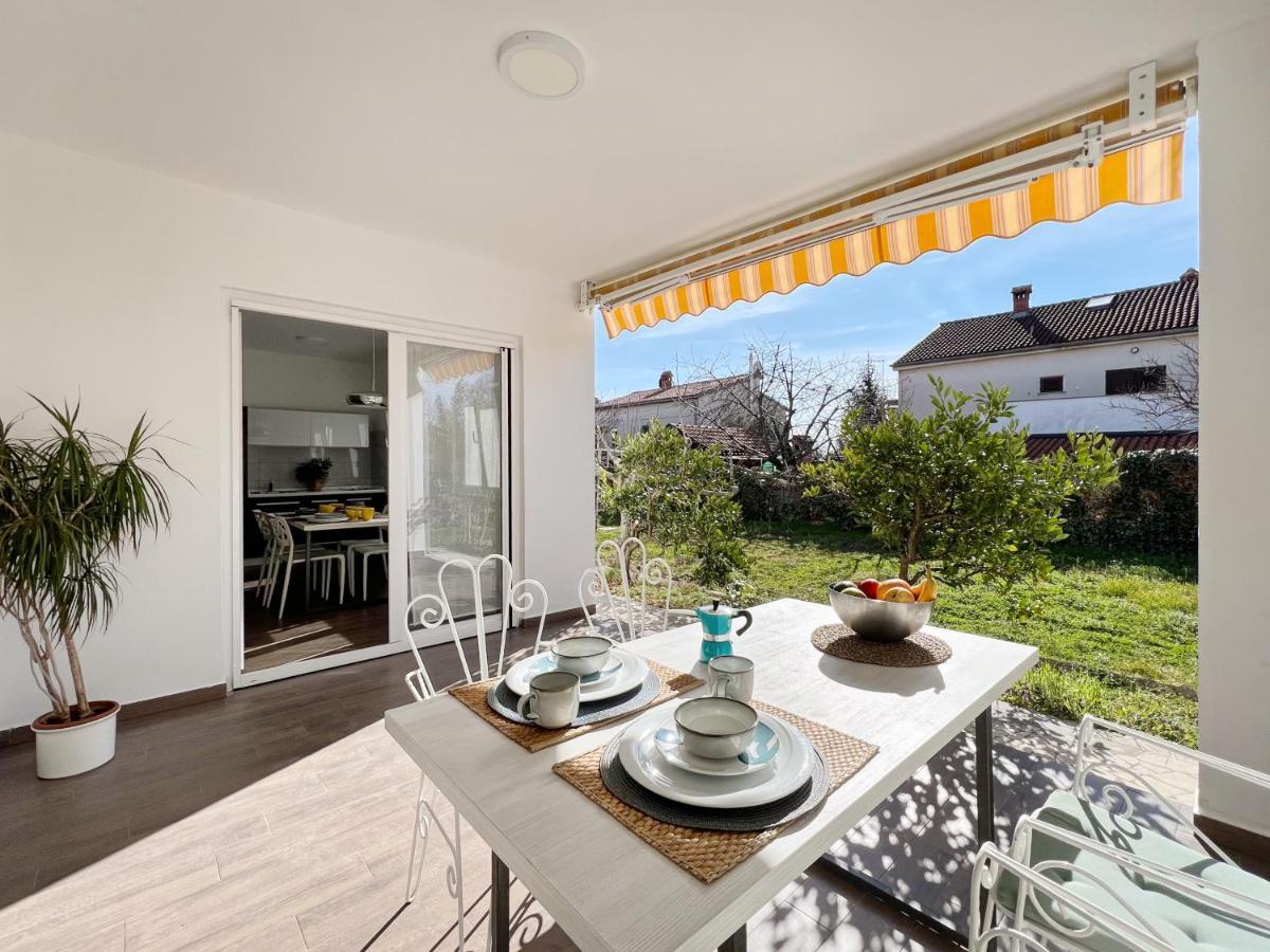 Novigrad Istria Apartments Teodora Maria מראה חיצוני תמונה