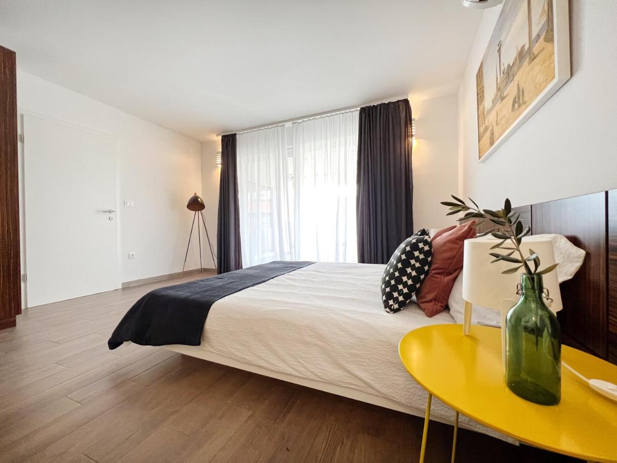 Novigrad Istria Apartments Teodora Maria מראה חיצוני תמונה
