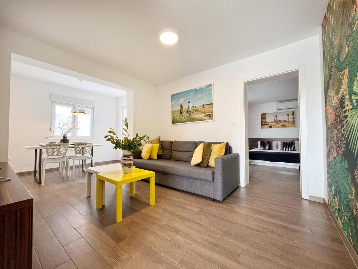 Novigrad Istria Apartments Teodora Maria מראה חיצוני תמונה